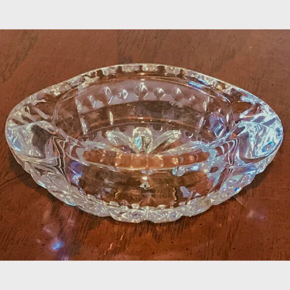 Vintage Clear Glass Oval Glass Ashtray - Picture 3 of 6